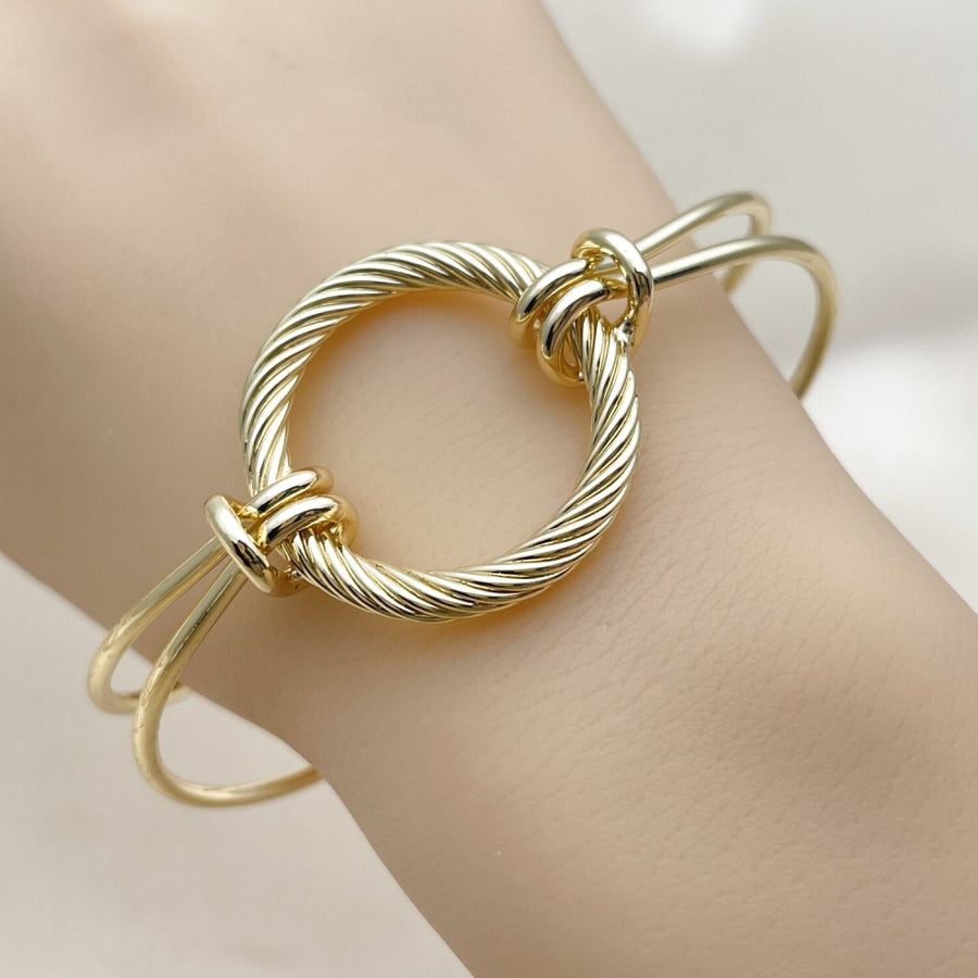 Oro Laminado Individual Bangle, Gold Filled Style Love Knot Design, Polished, Golden Finish