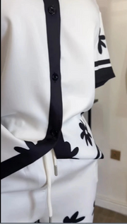 Floral print two-piece set, half-sleeved T-shirt, top and shorts