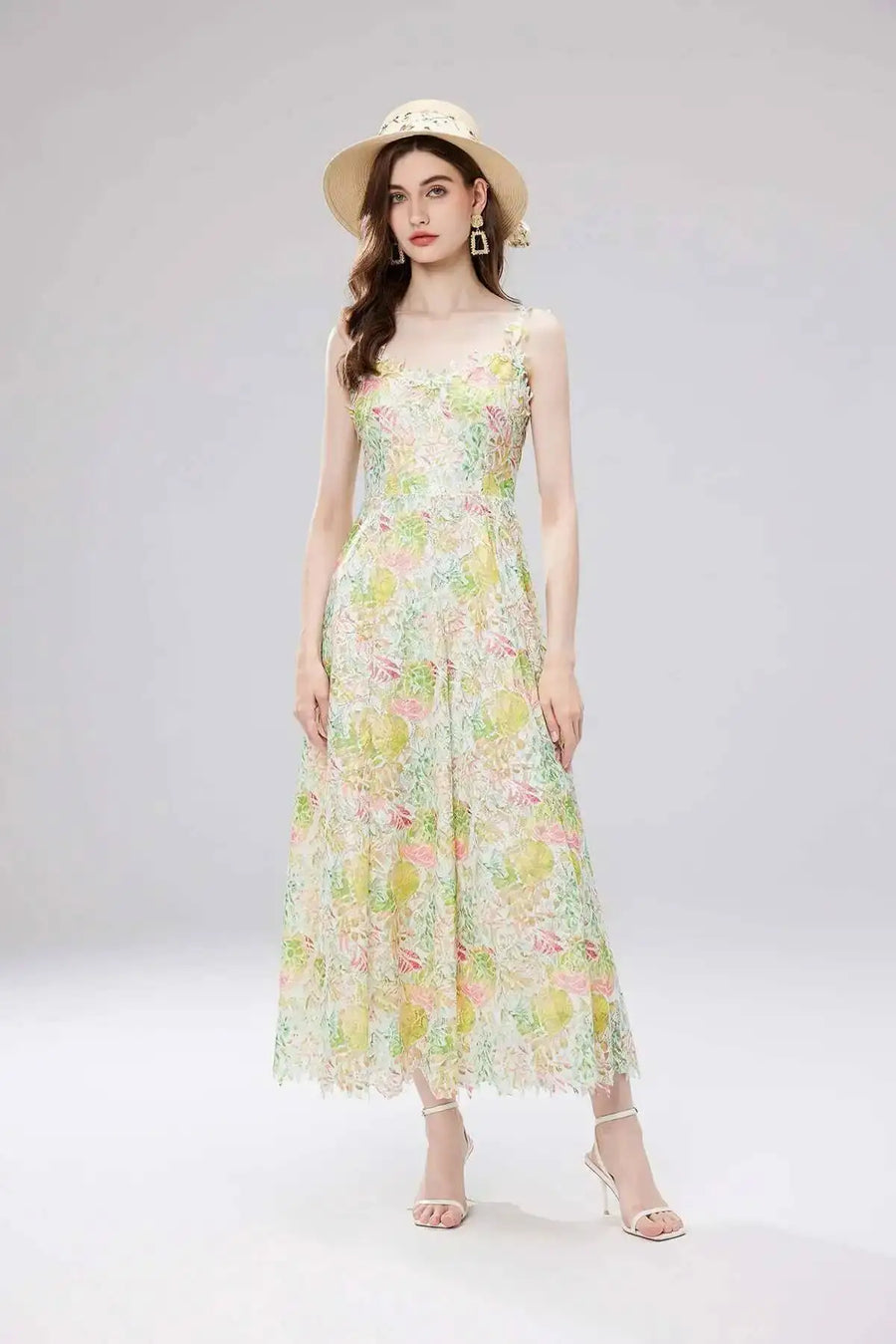 Long dress with open back and sexy A-line cut with high-quality flowers and embroidered lace