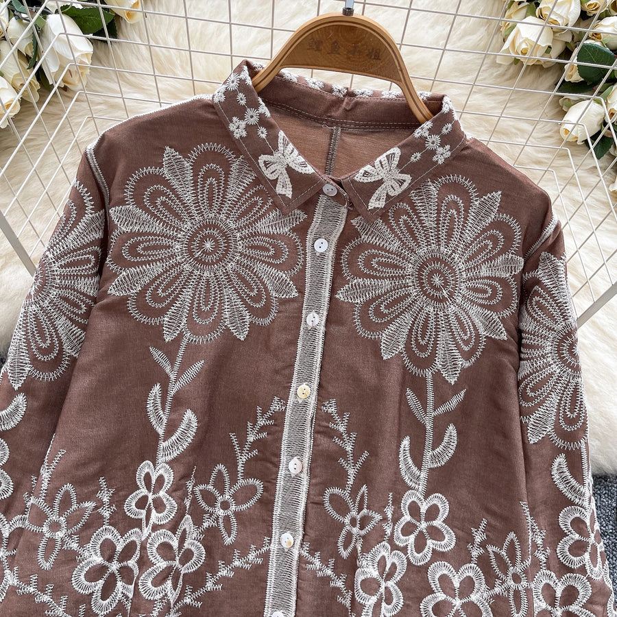 Basic loose long-sleeved polo-neck blouse embroidered with flowers and French-style hook