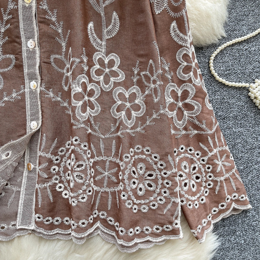 Basic loose long-sleeved polo-neck blouse embroidered with flowers and French-style hook