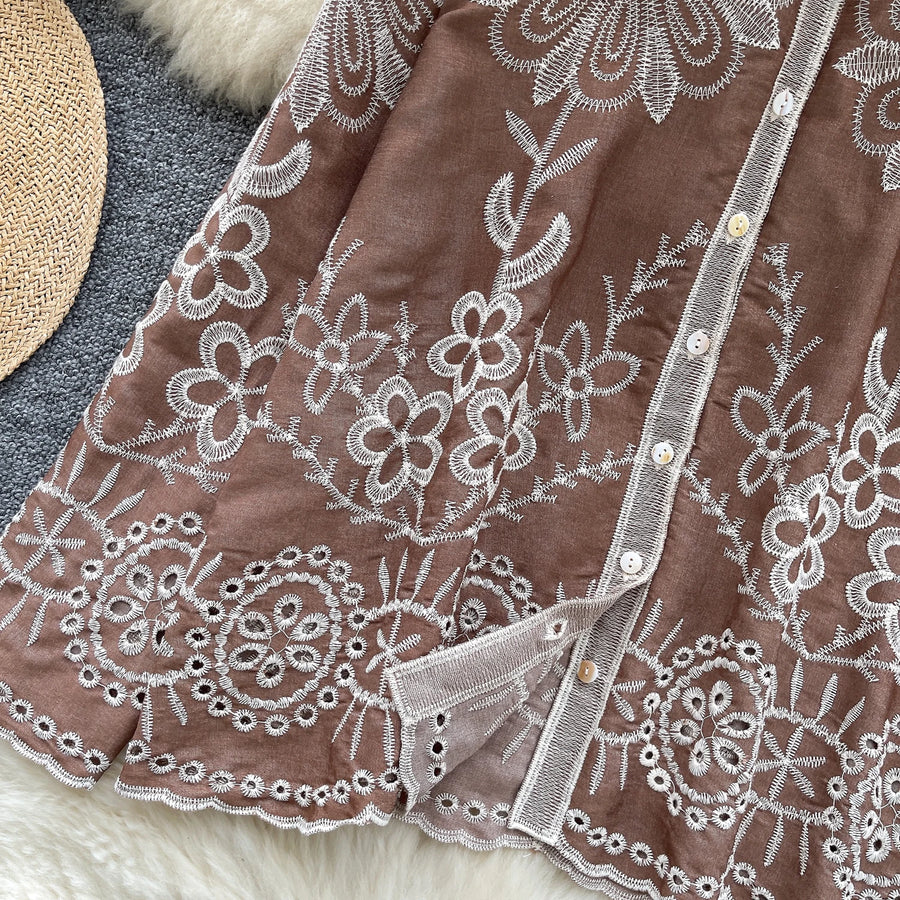 Basic loose long-sleeved polo-neck blouse embroidered with flowers and French-style hook