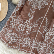 Basic loose long-sleeved polo-neck blouse embroidered with flowers and French-style hook
