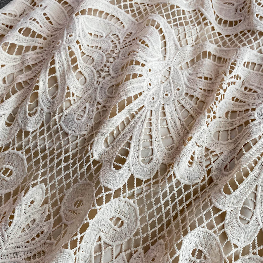 High Quality Lace Round Neck Lantern Sleeve Hook Flower Vintage Dress