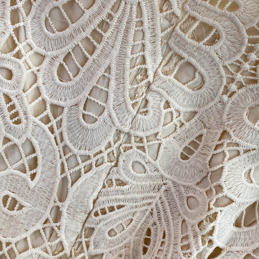 High Quality Lace Round Neck Lantern Sleeve Hook Flower Vintage Dress